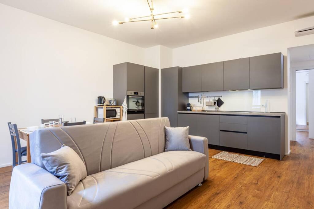 Lazzi - A.C. - Wi-Fi - Flexyrent Apartment Milan Luaran gambar